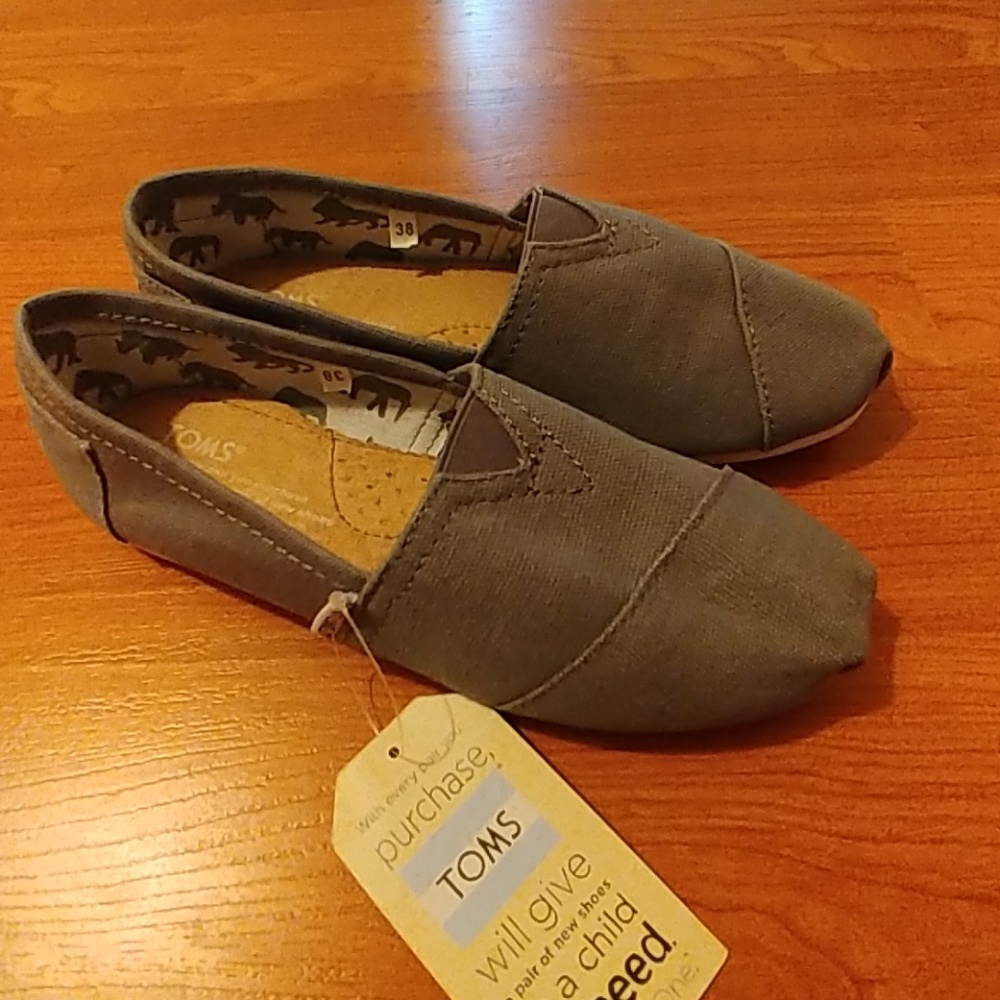 Woman's Toms